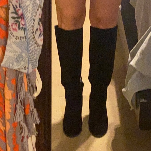 Awesome Aldo knee high black Suede and leather chunky heel boot ✨ - Picture 1 of 4